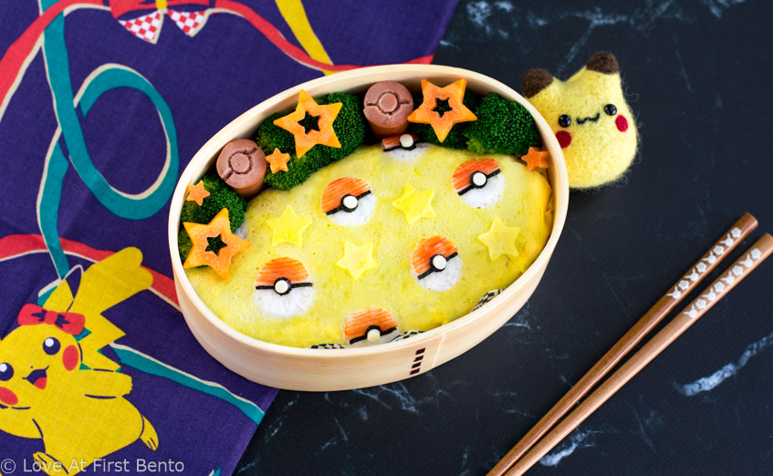 How to Make a Bento (#11 Pikachu rice ball) ポケモン弁当 Ingredients: Seeweed,  Rice, Kani-Kama, Egg, and salt!